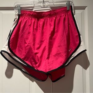 Nike Women’s Tempo Hot Pink Shorts Large